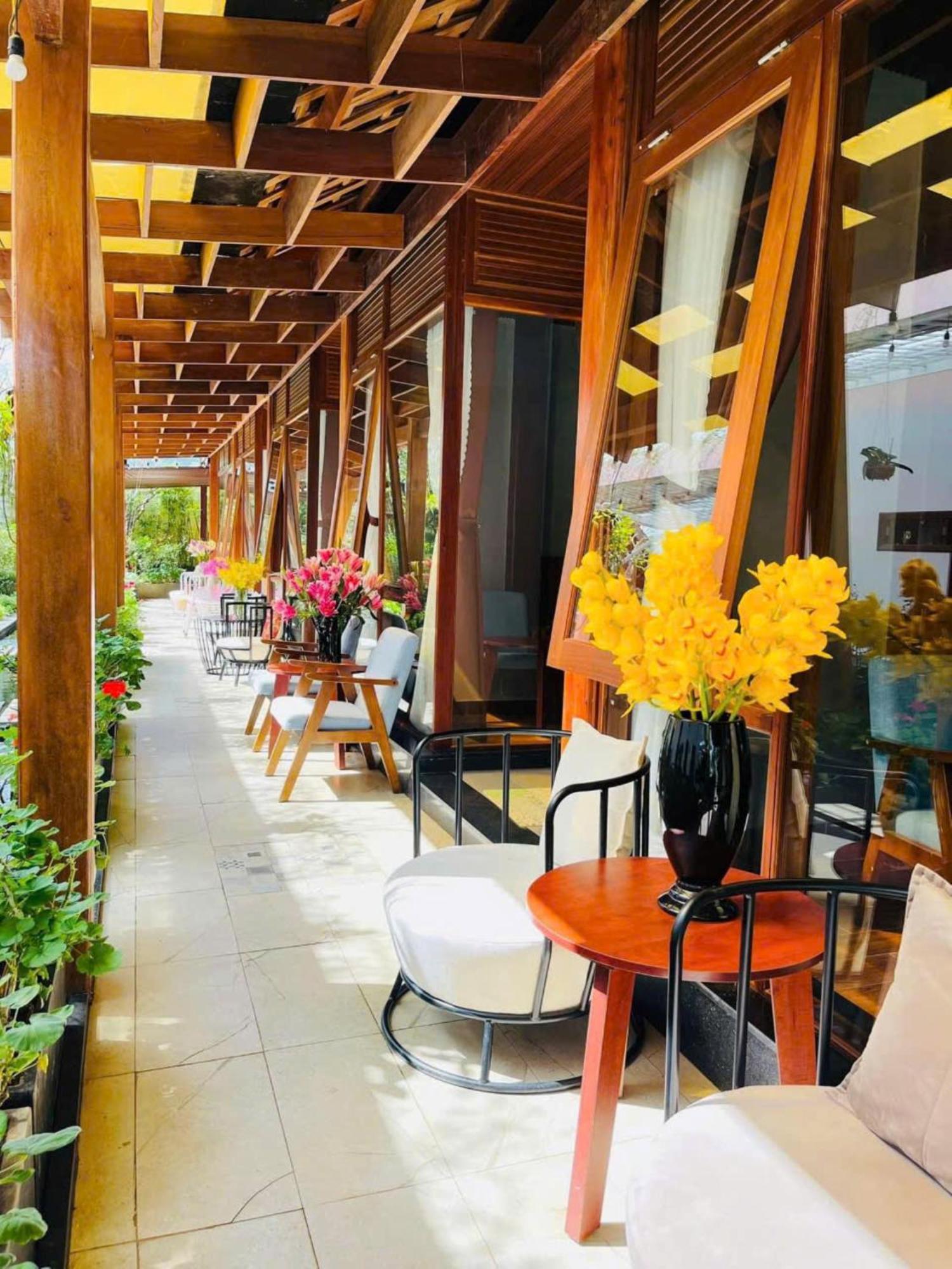 Vuon Tra Homestay Mang Den Kon Von Kla Exterior photo